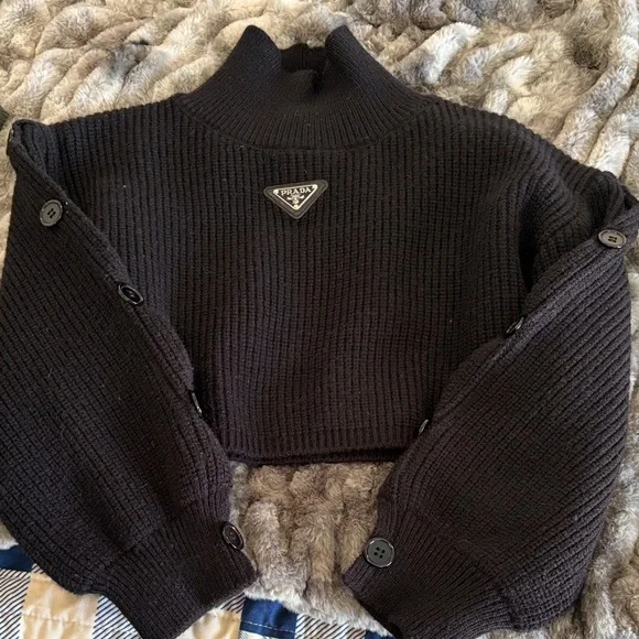 Black Cropped Turtleneck Sweater - Picture 1 of 2